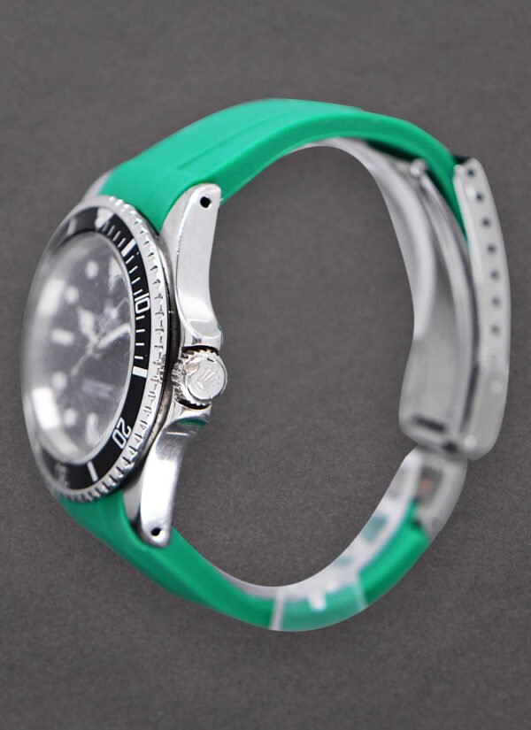 Rolex Submariner No Date Ref 5513 on Green Rubber Strap with Rolex Buckle 5513 - Image 4