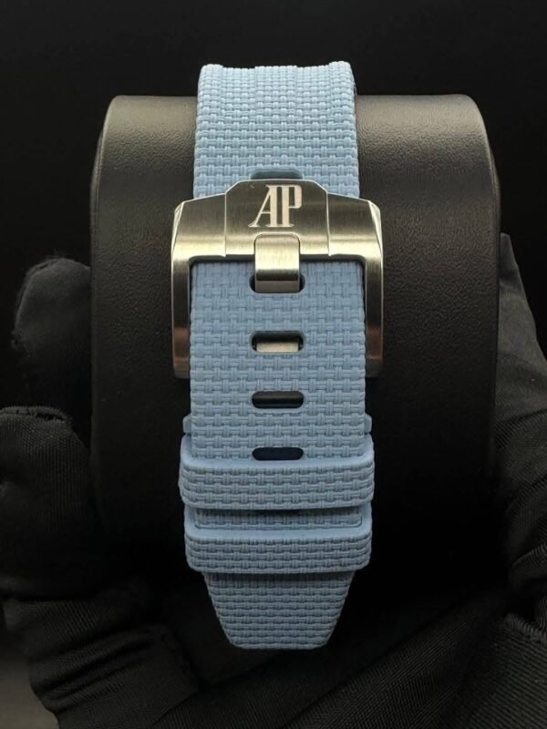 26238st | 2025 | Tiffany Blue - Image 2