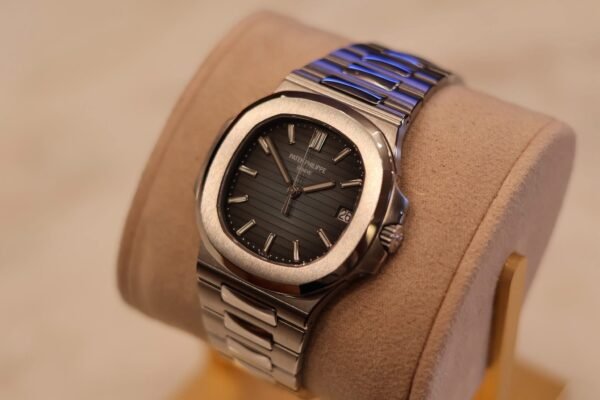PP Nautilus 5711/1A. Blue dial. - Image 2