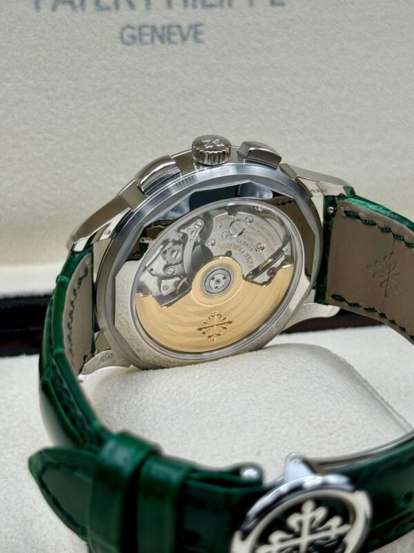 2023 Patek Philippe 5930P 39,5mm World Time Flyback Chronograph Platinum Green Guilloched Dial - Image 5