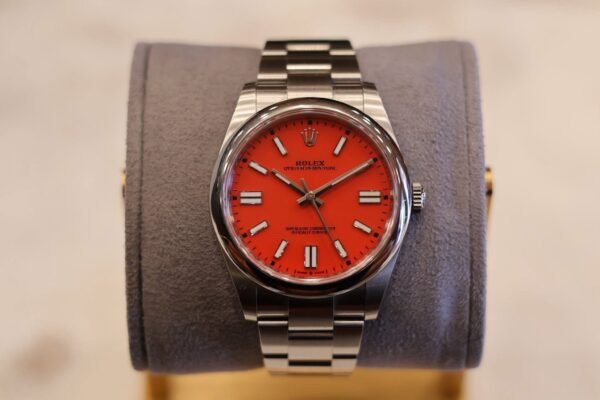 Oyster Perpetual 41 Coral Red 124300 WITH white tag! watch & card from 2021 short 1 in excellent condition.