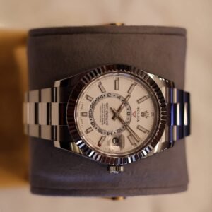 Sky Dweller 326934 white dial. Perfect condition. 2019. Watch & card full links.
