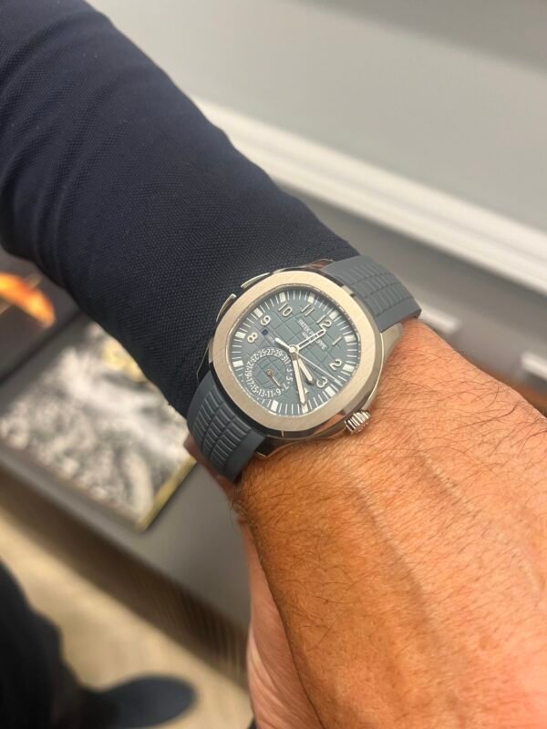 PATEK PHILIPPE AQUANAUT TRAVEL TIME IN 18ct WHITE GOLD MODEL 5164G-001 - Image 5