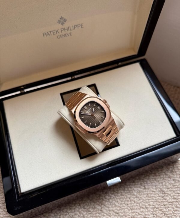 PATEK PHILIPPE NAUTILUS MODEL 5711/1R-001 - Image 3