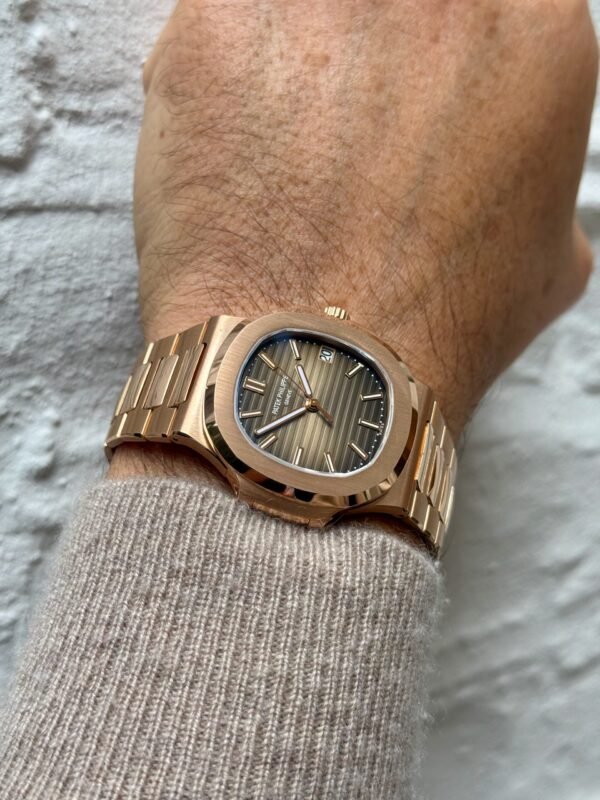 PATEK PHILIPPE NAUTILUS MODEL 5711/1R-001 - Image 7