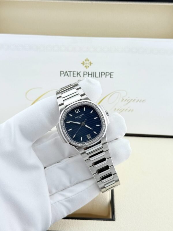 Patek Philipee Ladies Nautilus 35mm Gorgeous Blue Dial on Factory Diamond Bezel - Image 4