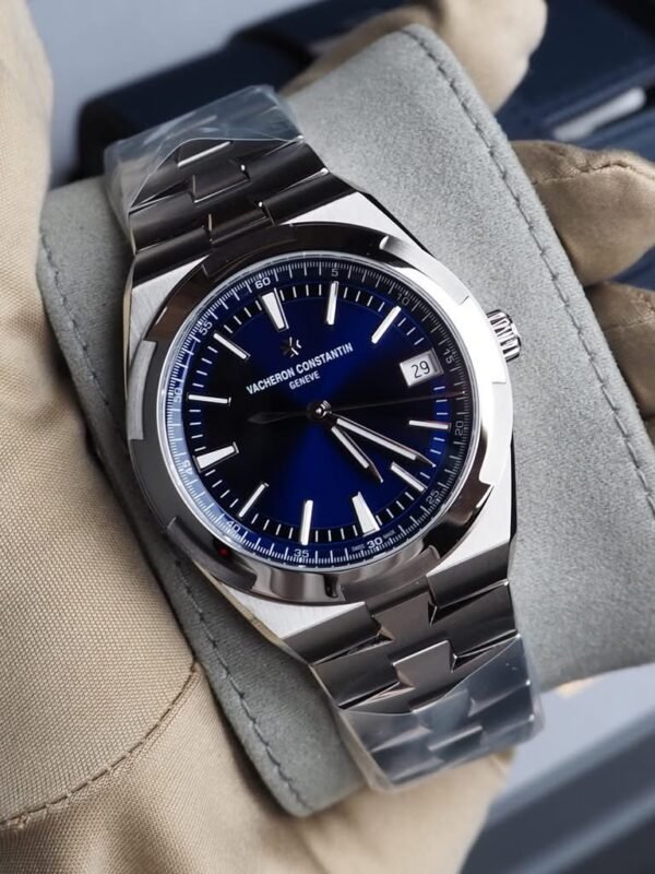 2025 BN!B V.C. - Overseas Blue Ref: 4520V/210A-B128 | 41mm | Blue Dial