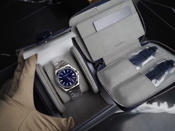 2025 BN!B V.C. - Overseas Blue Ref: 4520V/210A-B128 | 41mm | Blue Dial - Image 4