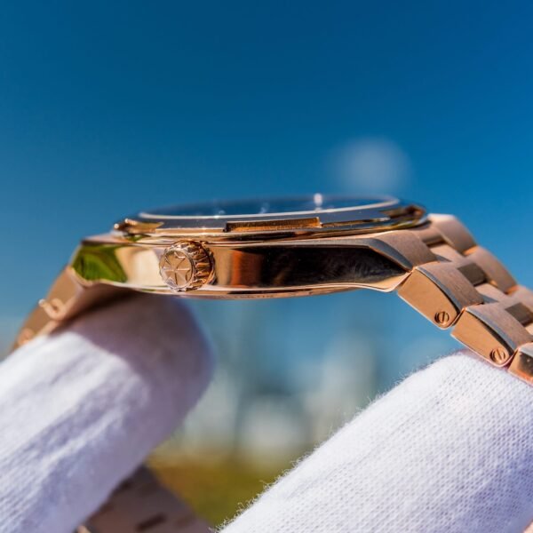 2022 VC 6000V/110R Overseas Tourbillon 42.5mm - Image 7